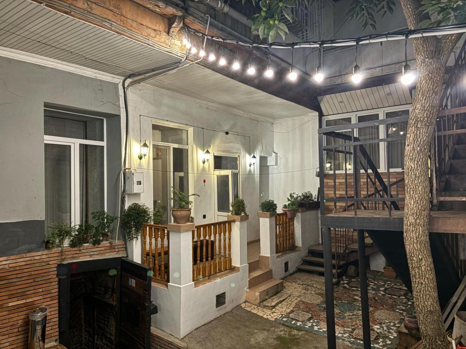 Leila Apartment Тбілісі Екстер'єр фото